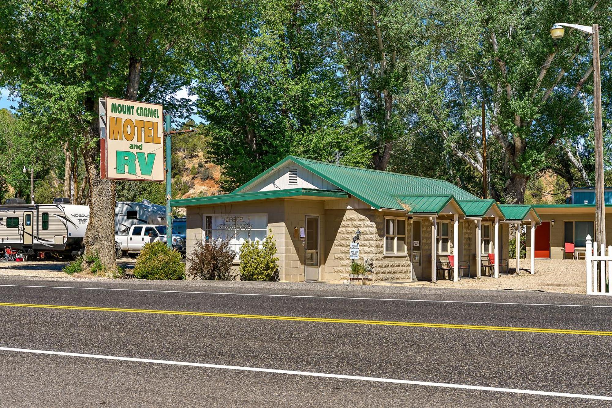 Mount Carmel Motel & Rv Near Zion Np Bryce Room Eksteriør billede